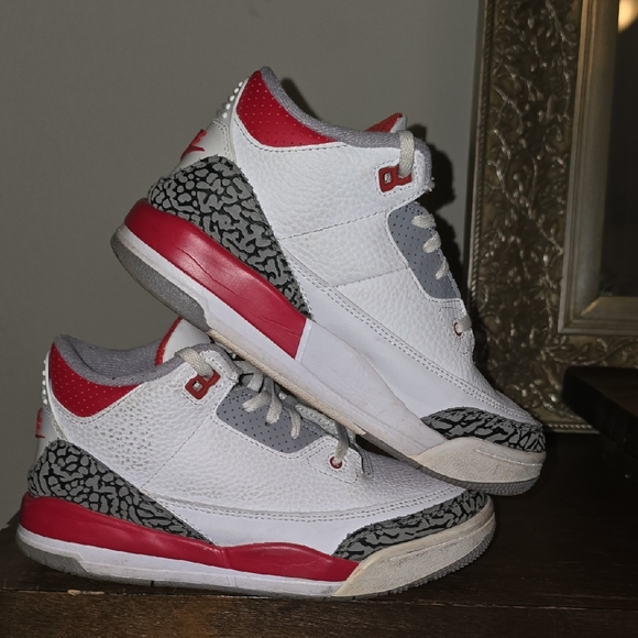 Jordan 3 Fire Reds - Picture 1 of 9